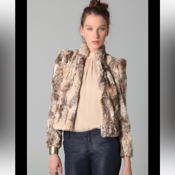 Alice + Olivia Jackets & Blazers - ALICE & Olivia Faux Fur Animal print Jacket size Xs
